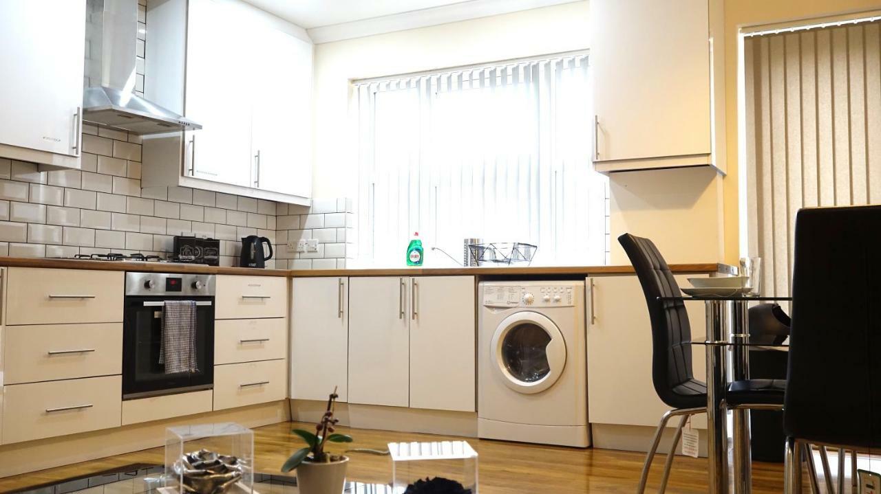 Heathrow Ensuite Rooms- Auto Check In London Luaran gambar