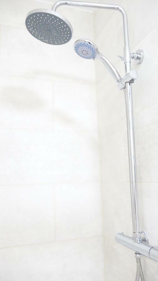 Heathrow Ensuite Rooms- Auto Check In London Luaran gambar