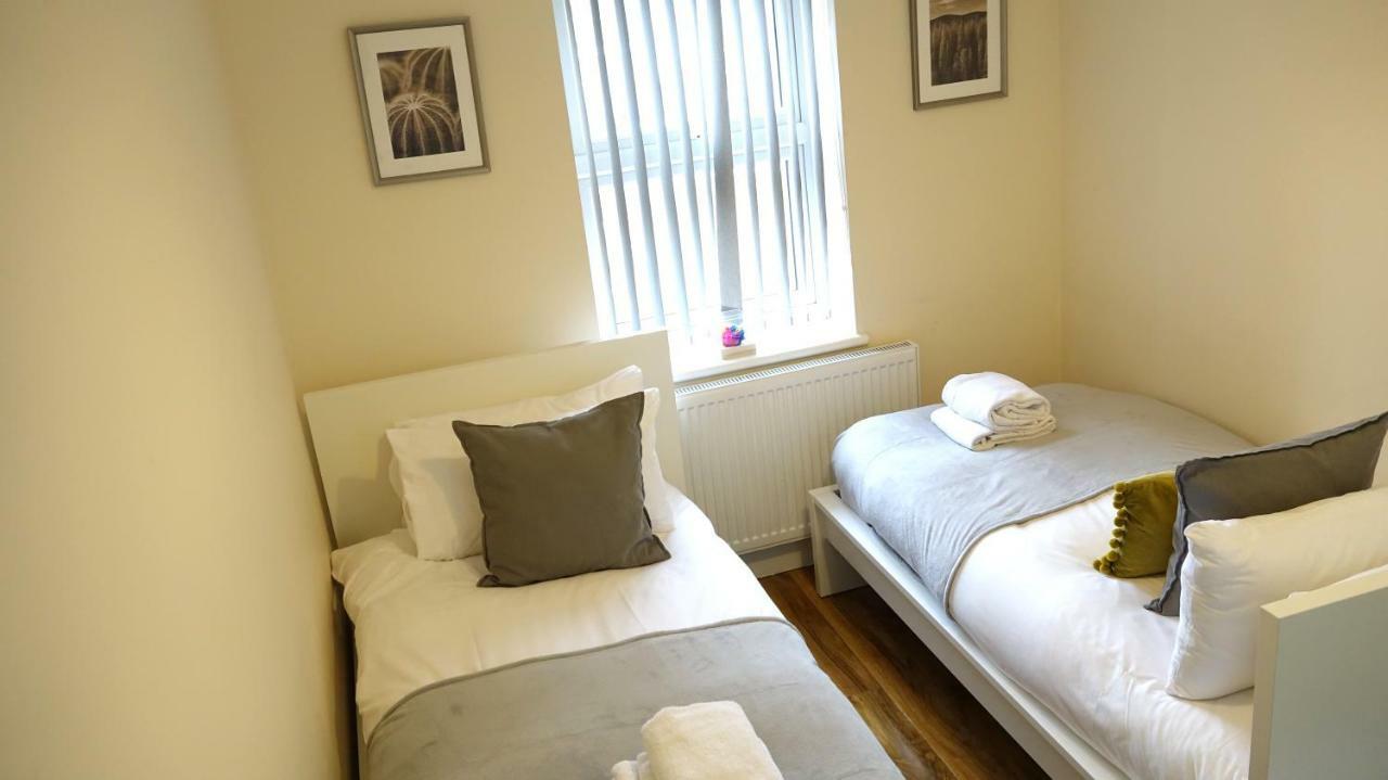 Heathrow Ensuite Rooms- Auto Check In London Luaran gambar