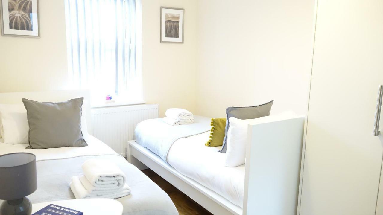 Heathrow Ensuite Rooms- Auto Check In London Luaran gambar