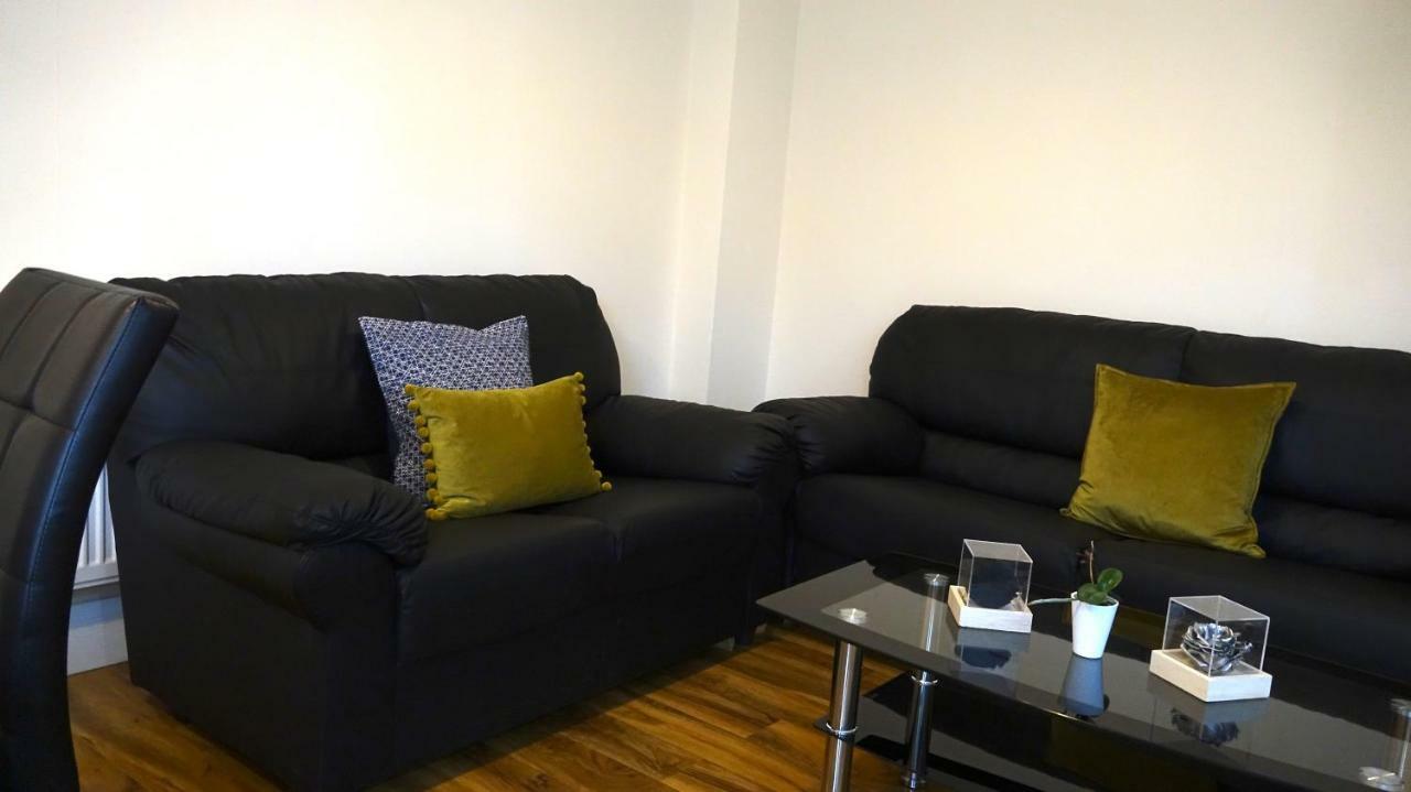 Heathrow Ensuite Rooms- Auto Check In London Luaran gambar