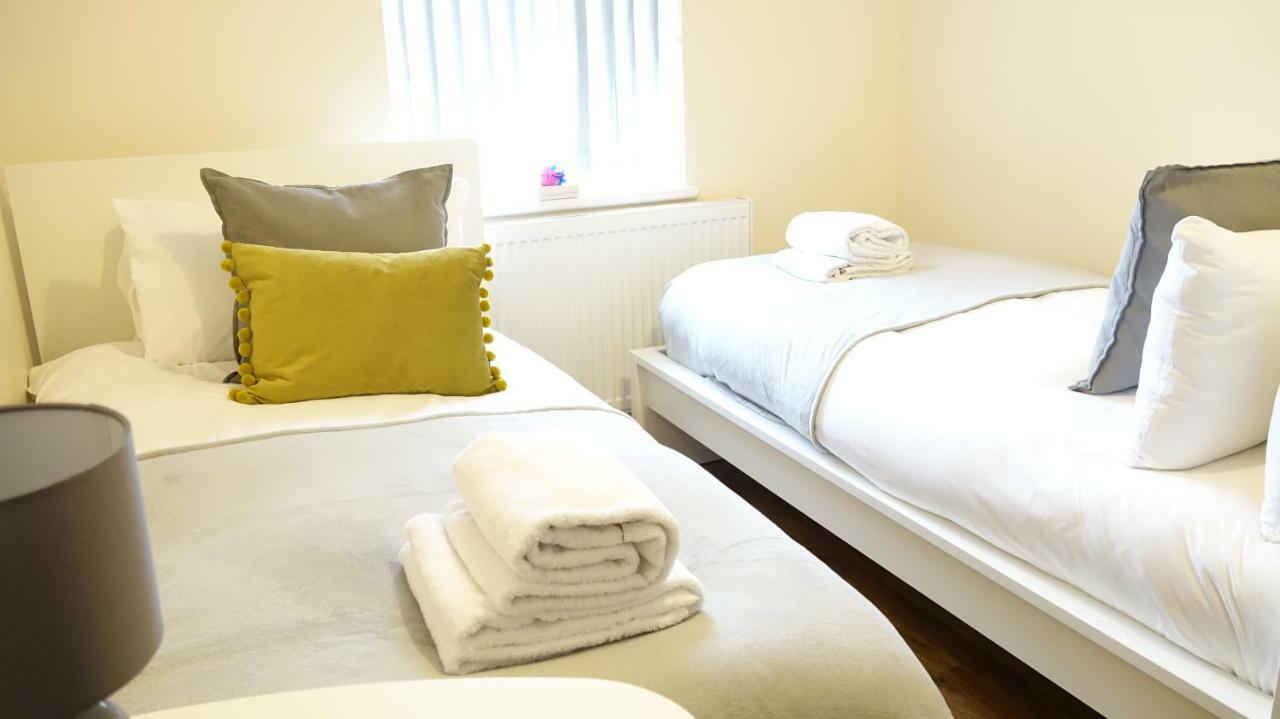 Heathrow Ensuite Rooms- Auto Check In London Luaran gambar